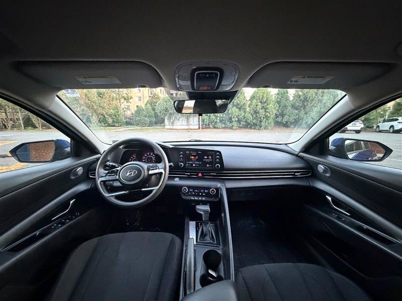 Used 2023 Hyundai Elantra SEL FWD image 32