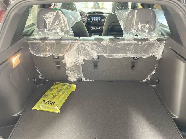 Used 2023 Chevrolet TrailBlazer RS w/ Sun and Liftgate Package FWD image 24