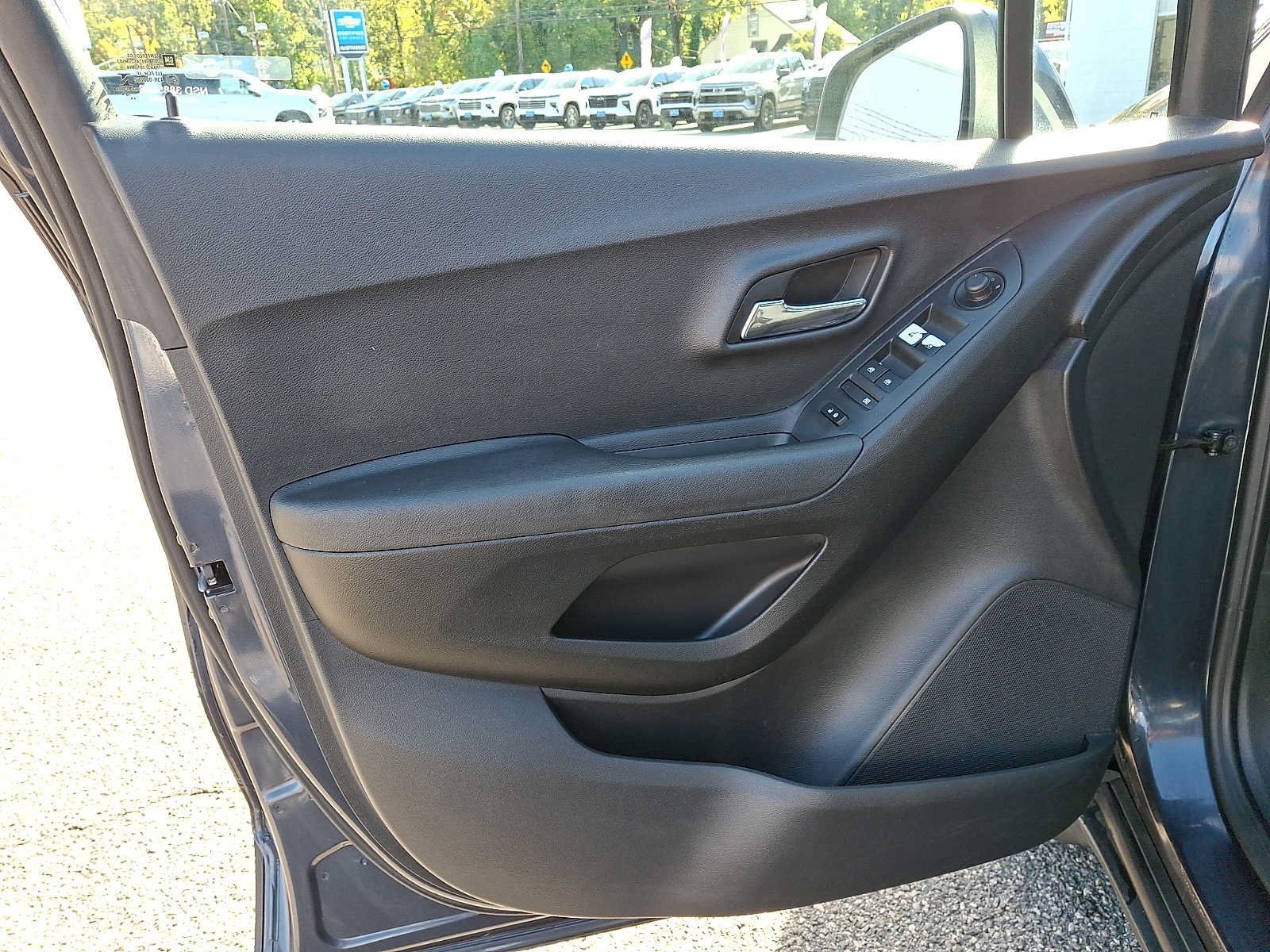 Used 2019 Chevrolet Trax LS w/ LPO, Protection Package FWD image 12