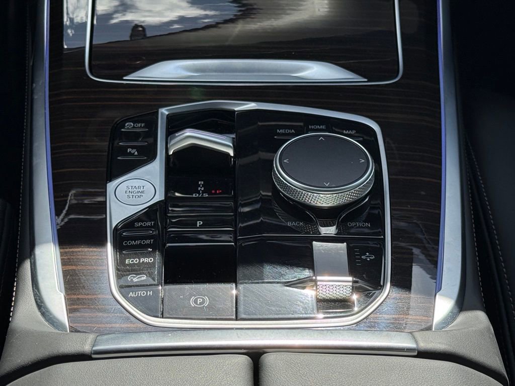 Used 2024 BMW X7 M60i image 16