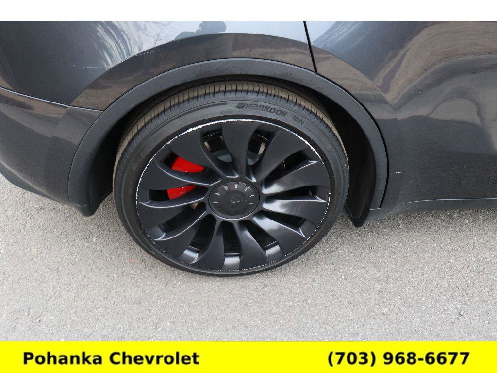 Used 2024 Tesla Model Y Performance image 25