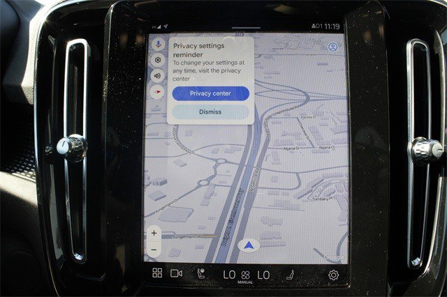 Used 2021 Volvo XC40 P8 Recharge w/ Advanced Package image 38