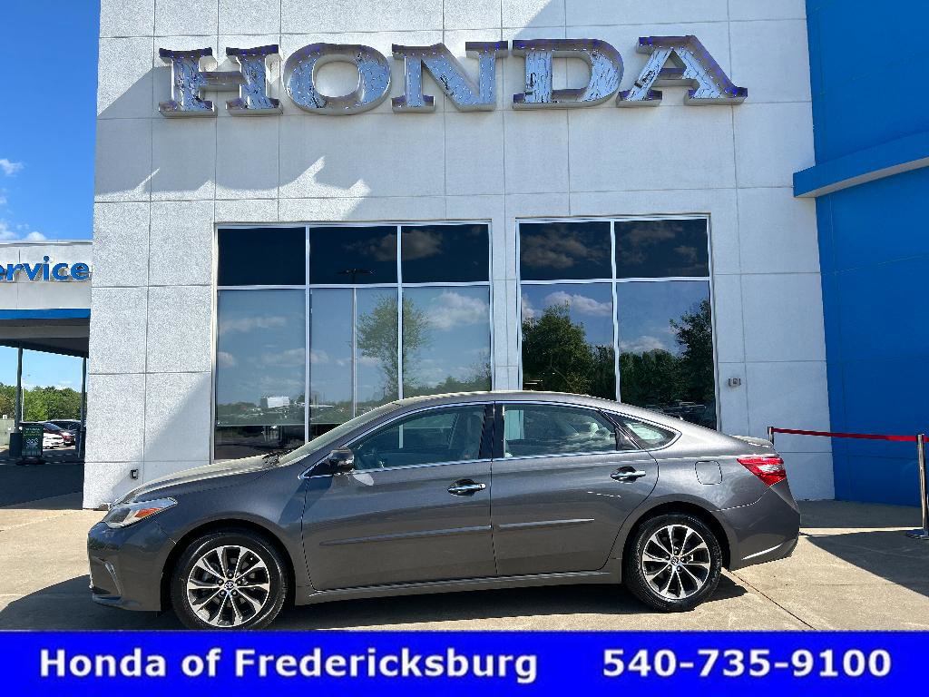 Used 2018 Toyota Avalon XLE Premium w/ All Weather Liner Package image 1