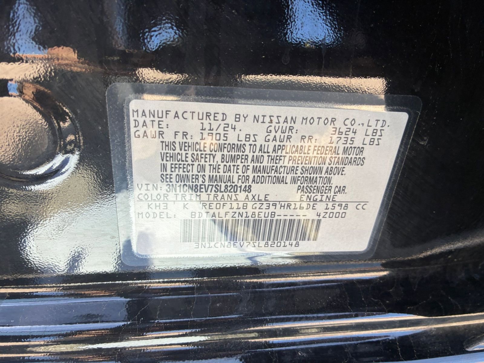 Used 2025 Nissan Versa SV image 27