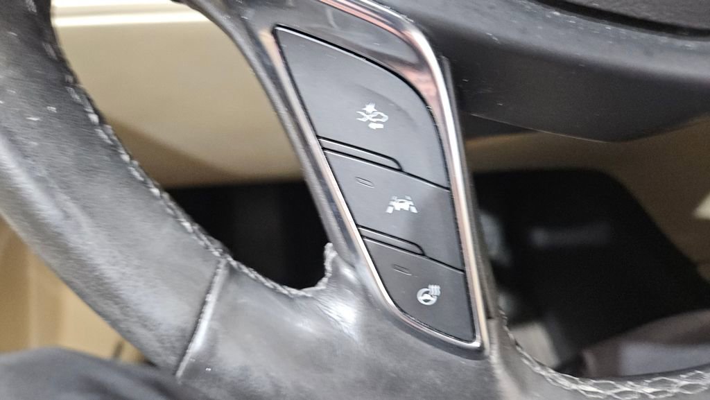 Used 2019 Cadillac XT5 Premium Luxury w/ Driver Assist Package image 19