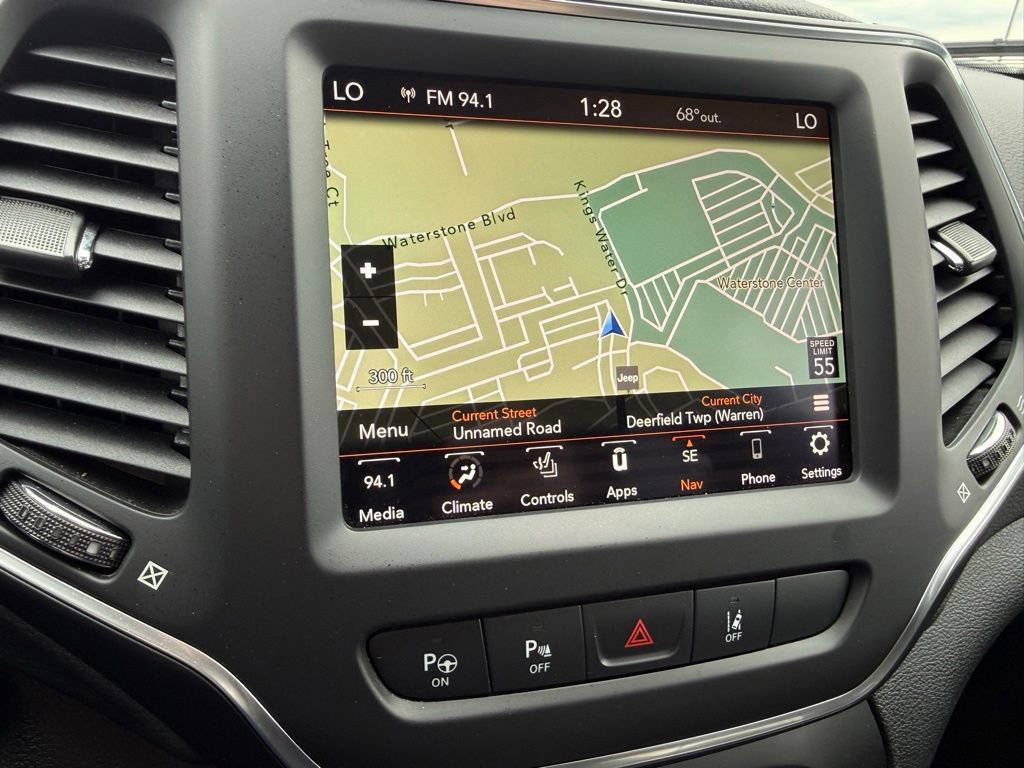 Certified 2023 Jeep Cherokee Altitude Lux AWD/4WD image 18