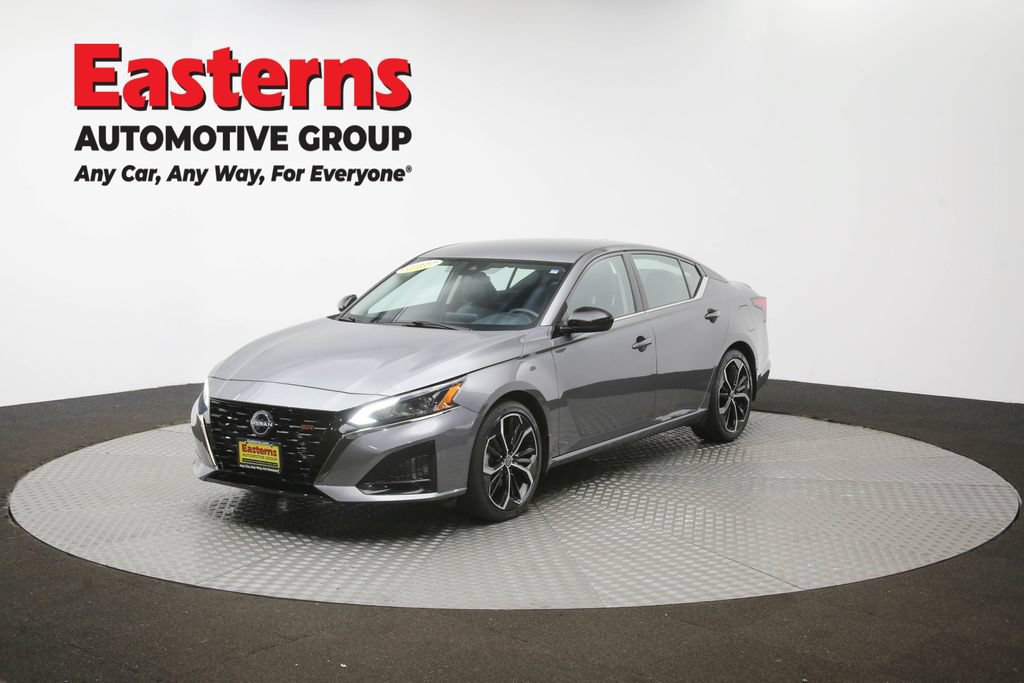 Used 2023 Nissan Altima 2.5 SR FWD image 54