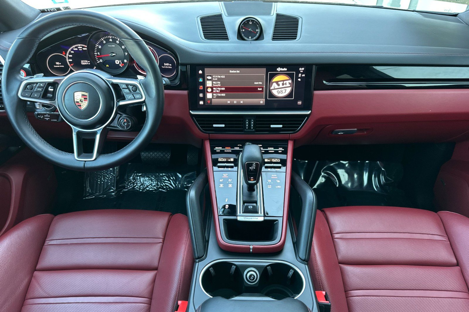 Certified 2023 Porsche Cayenne Platinum Edition AWD/4WD image 6