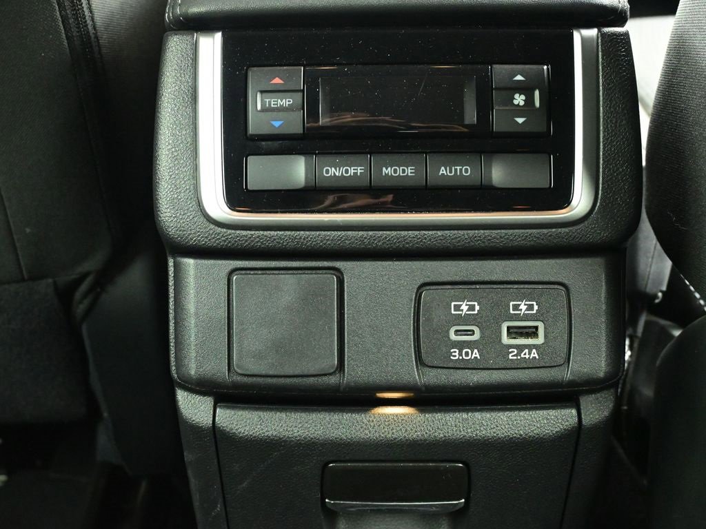 Used 2024 Subaru Ascent Premium w/ Convenience Package image 22