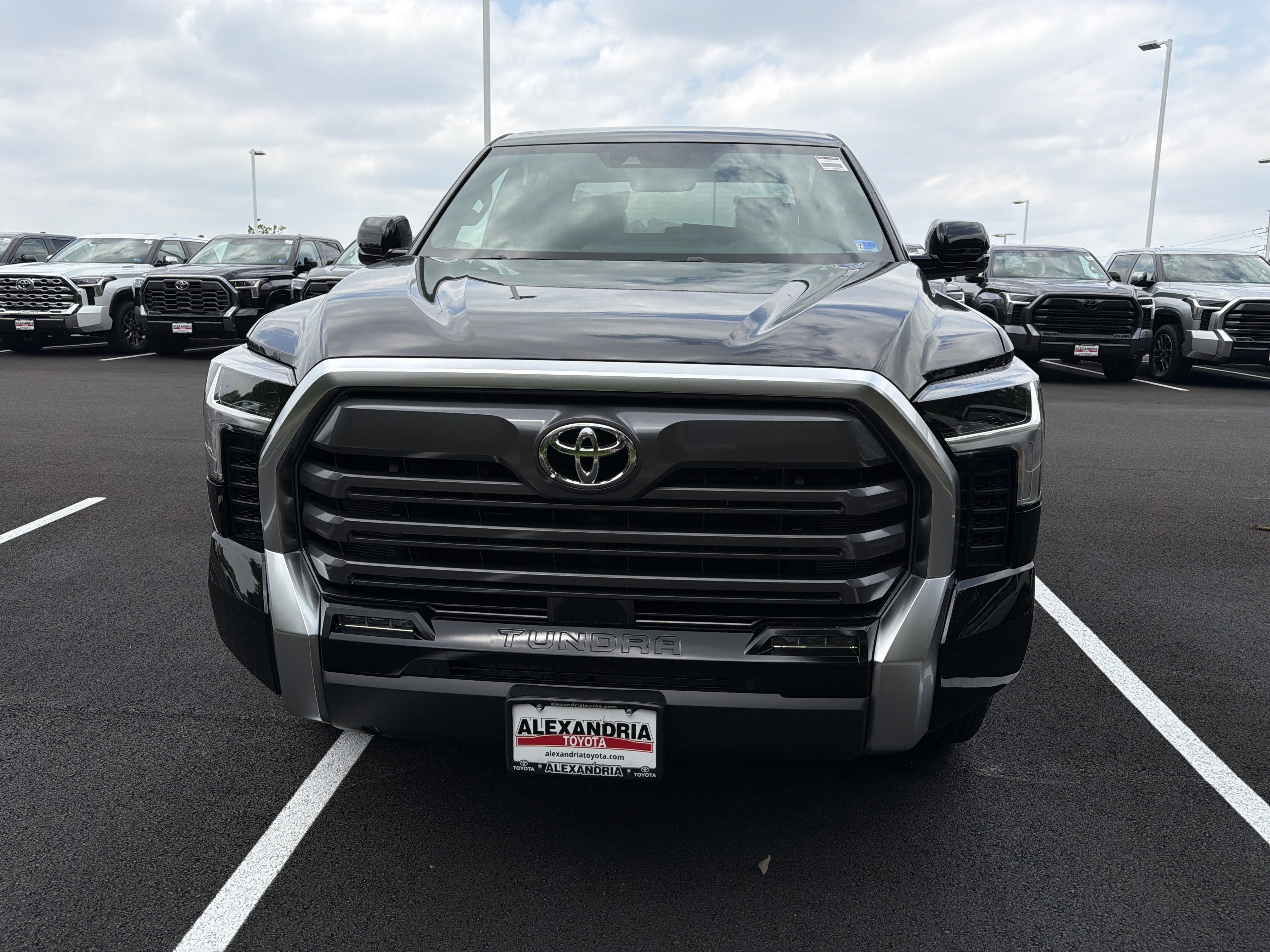 New 2026 Toyota Tundra Limited AWD/4WD image 2