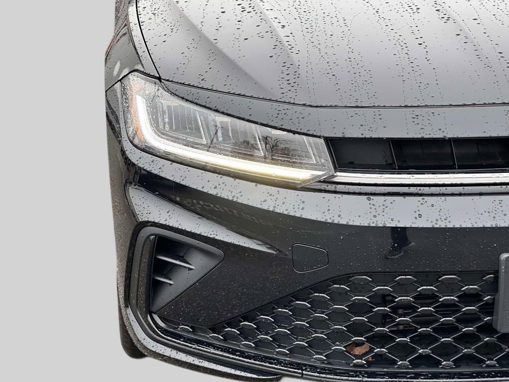 Used 2025 Volkswagen Jetta Sport image 10