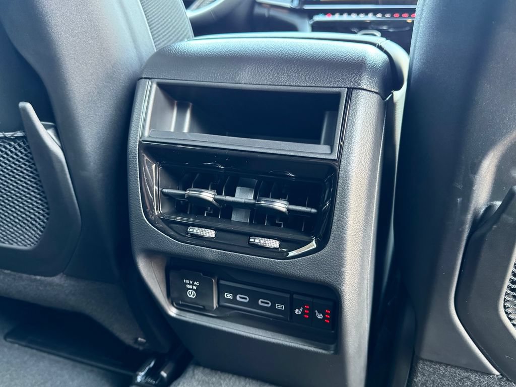 New 2027 Jeep Grand Cherokee Limited AWD/4WD image 13