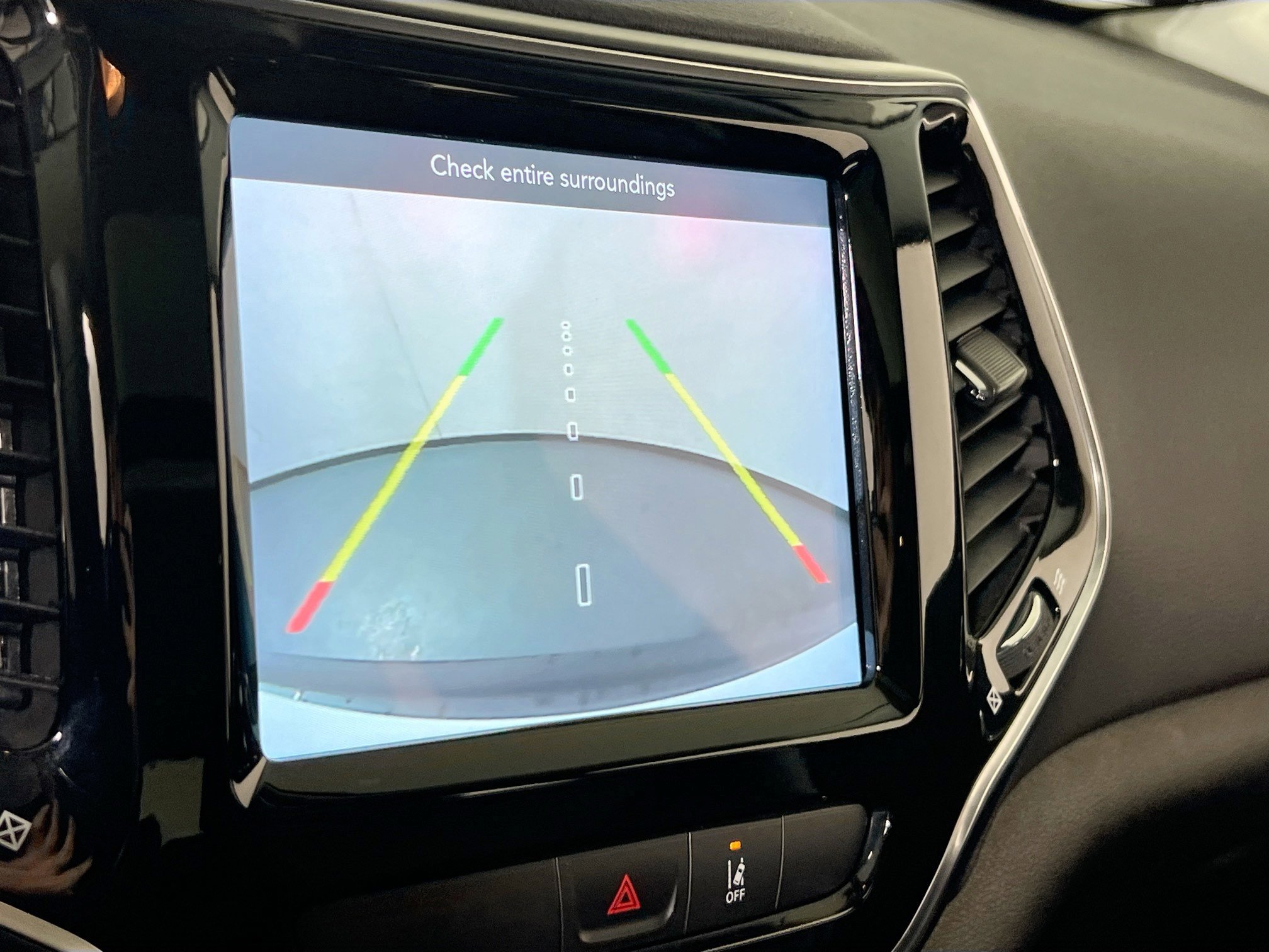 Used 2022 Jeep Cherokee Limited image 13