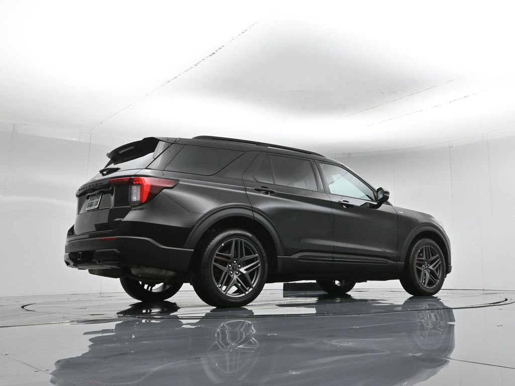 Used 2025 Ford Explorer ST-Line w/ ST-Line Street Pack image 51