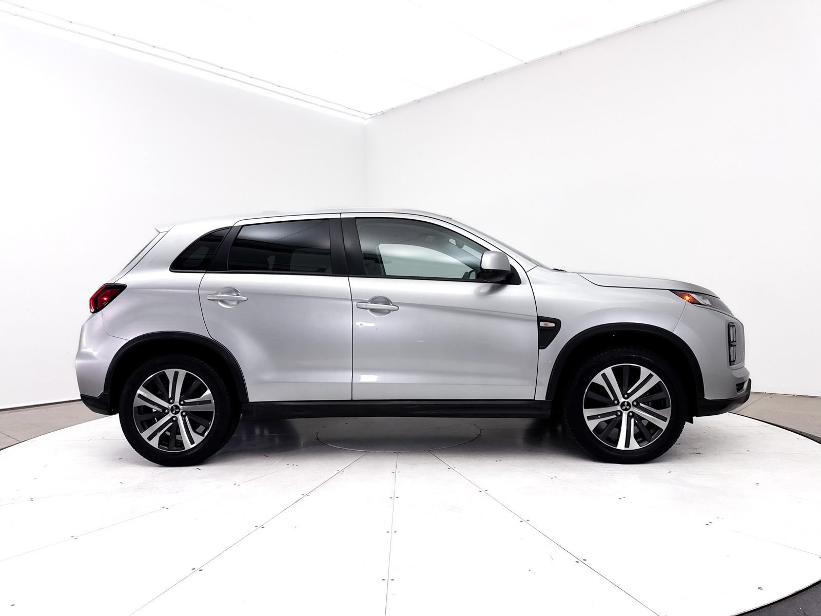 Used 2024 Mitsubishi Outlander Sport ES AWD/4WD image 36