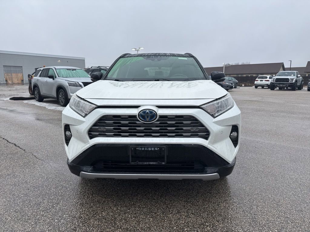 Used 2019 Toyota RAV4 XSE image 8