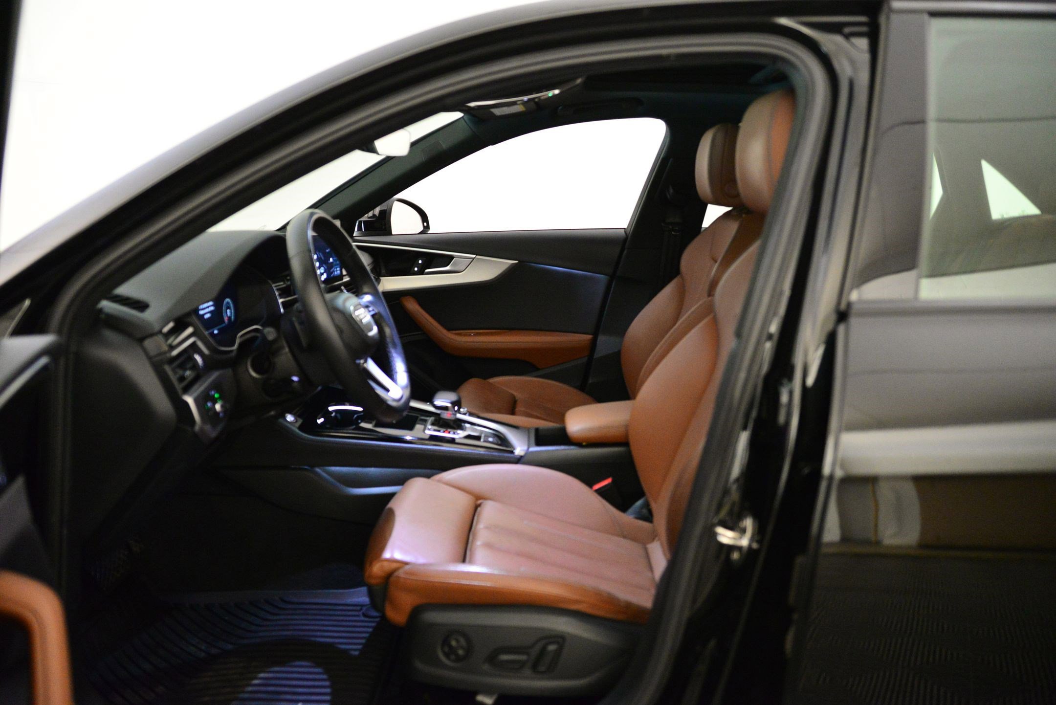 Used 2023 Audi A4 2.0T Premium Plus w/ Premium Plus Package image 23