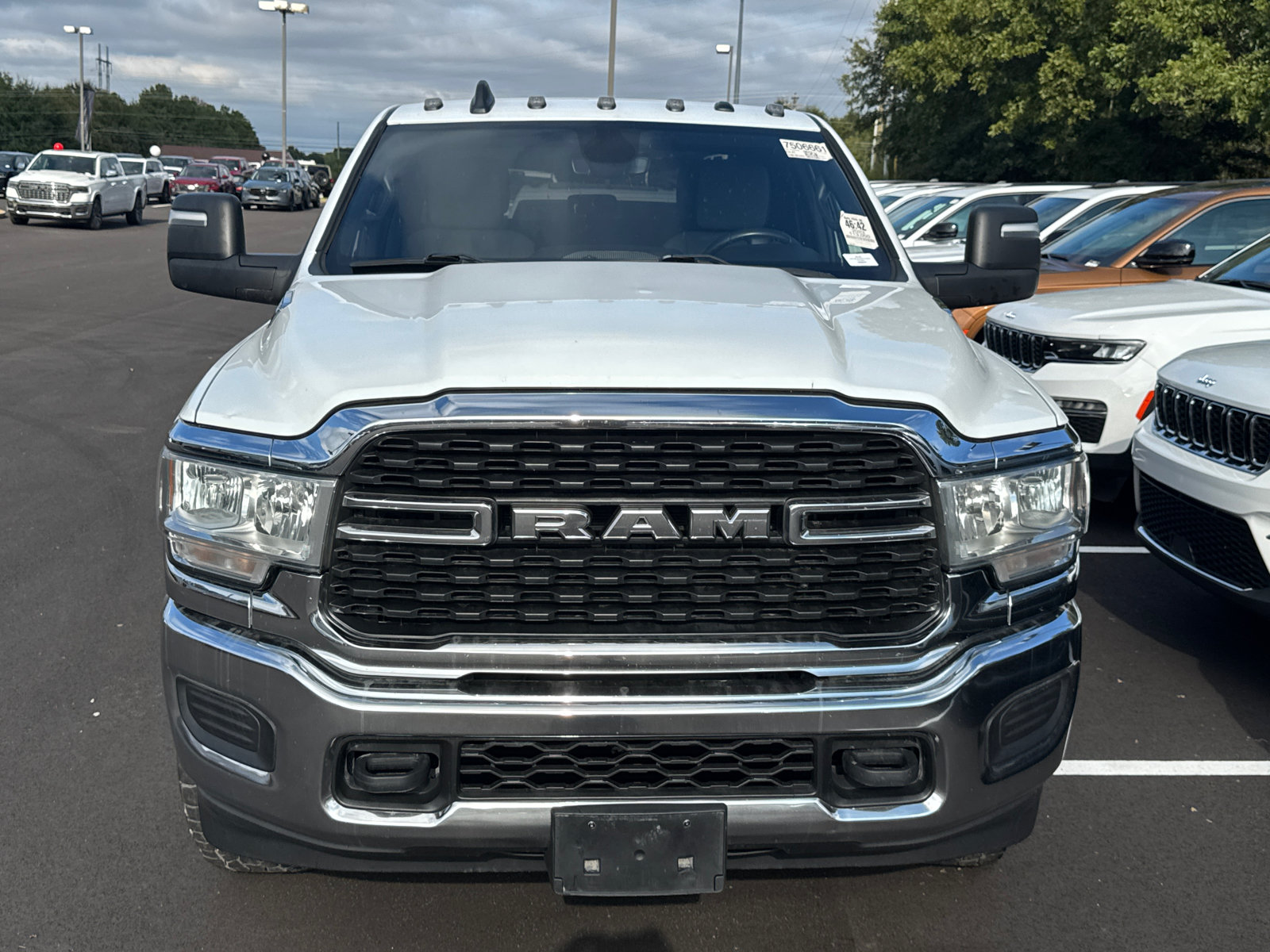 Used 2023 RAM 2500 Big Horn AWD/4WD image 2