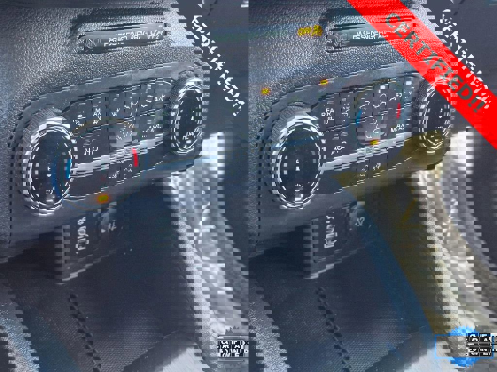 Used 2025 Ford Escape Active image 16