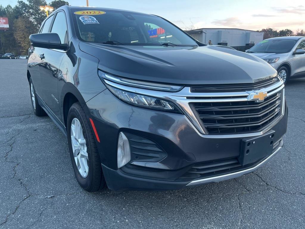 Used 2022 Chevrolet Equinox LT w/ Driver Convenience Package FWD image 3