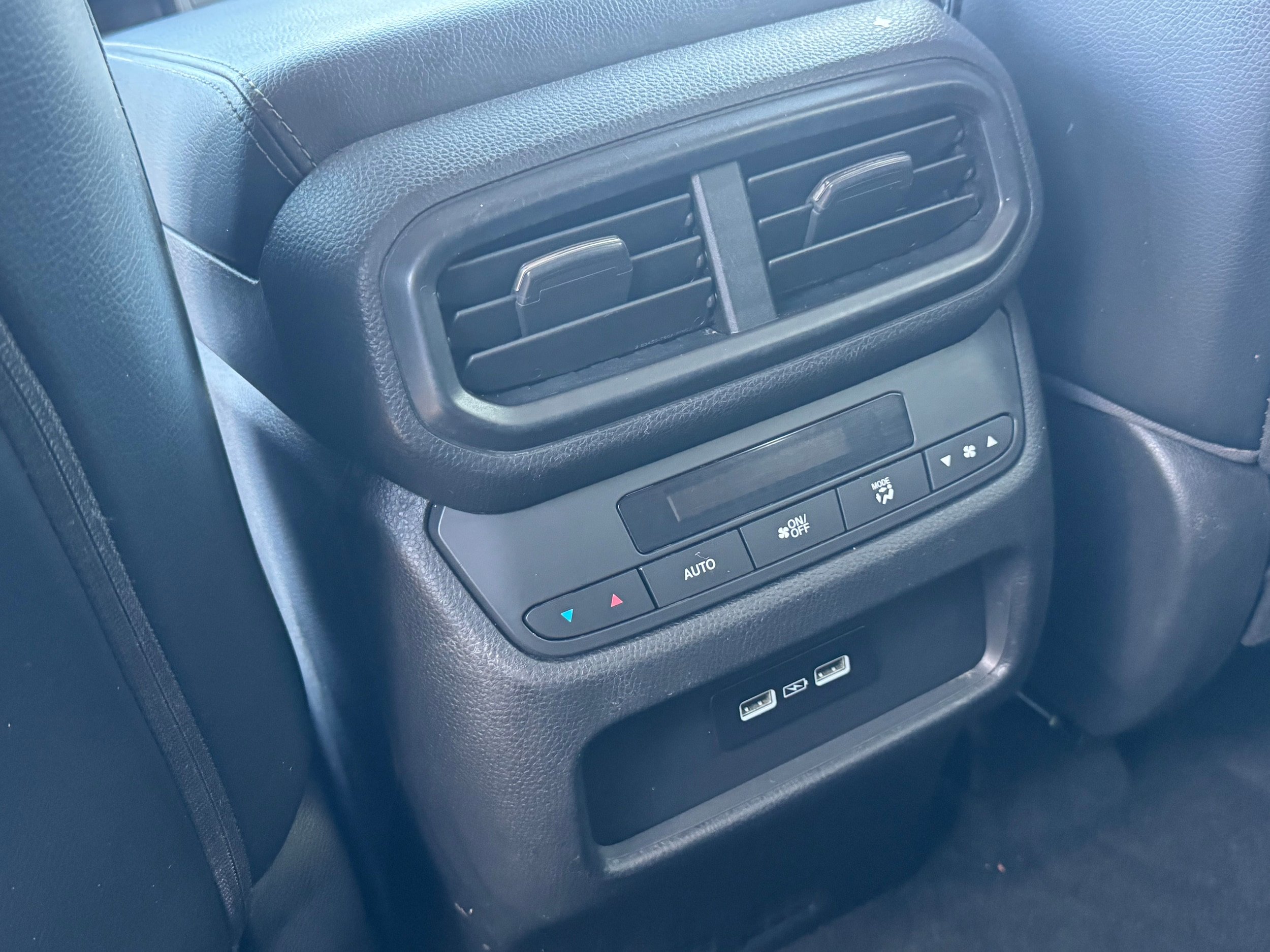 Used 2023 Honda Pilot EX-L image 13