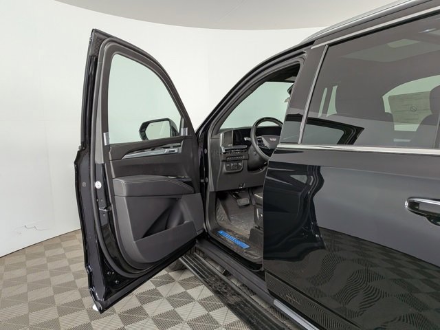 New 2026 Cadillac Escalade Luxury w/ Touring Package image 17