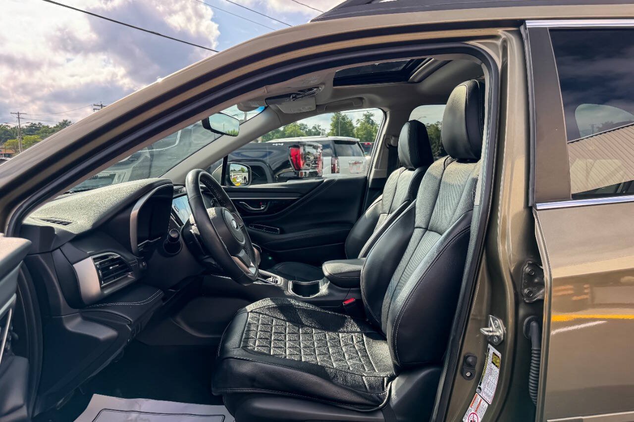Used 2020 Subaru Outback Limited AWD/4WD image 23