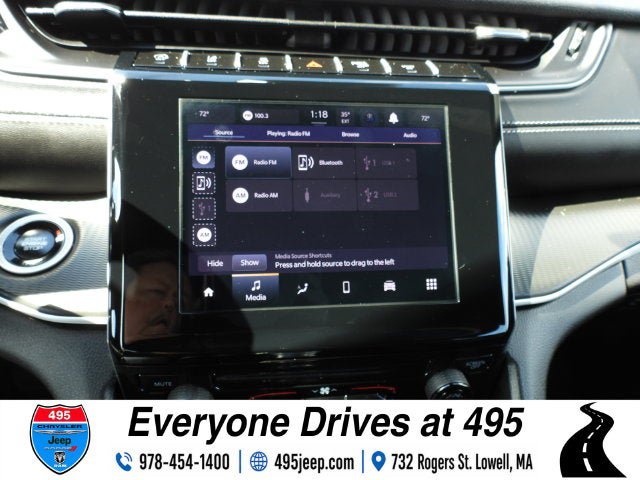 Used 2025 Jeep Grand Cherokee Laredo X AWD/4WD image 23