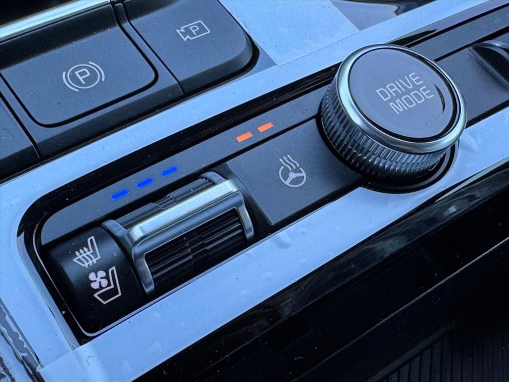 New 2026 Kia K5 GT FWD image 17