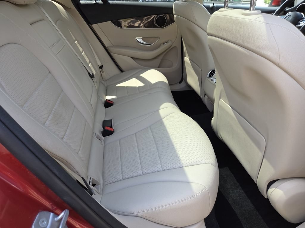 Used 2020 Mercedes-Benz GLC 300 4MATIC image 23