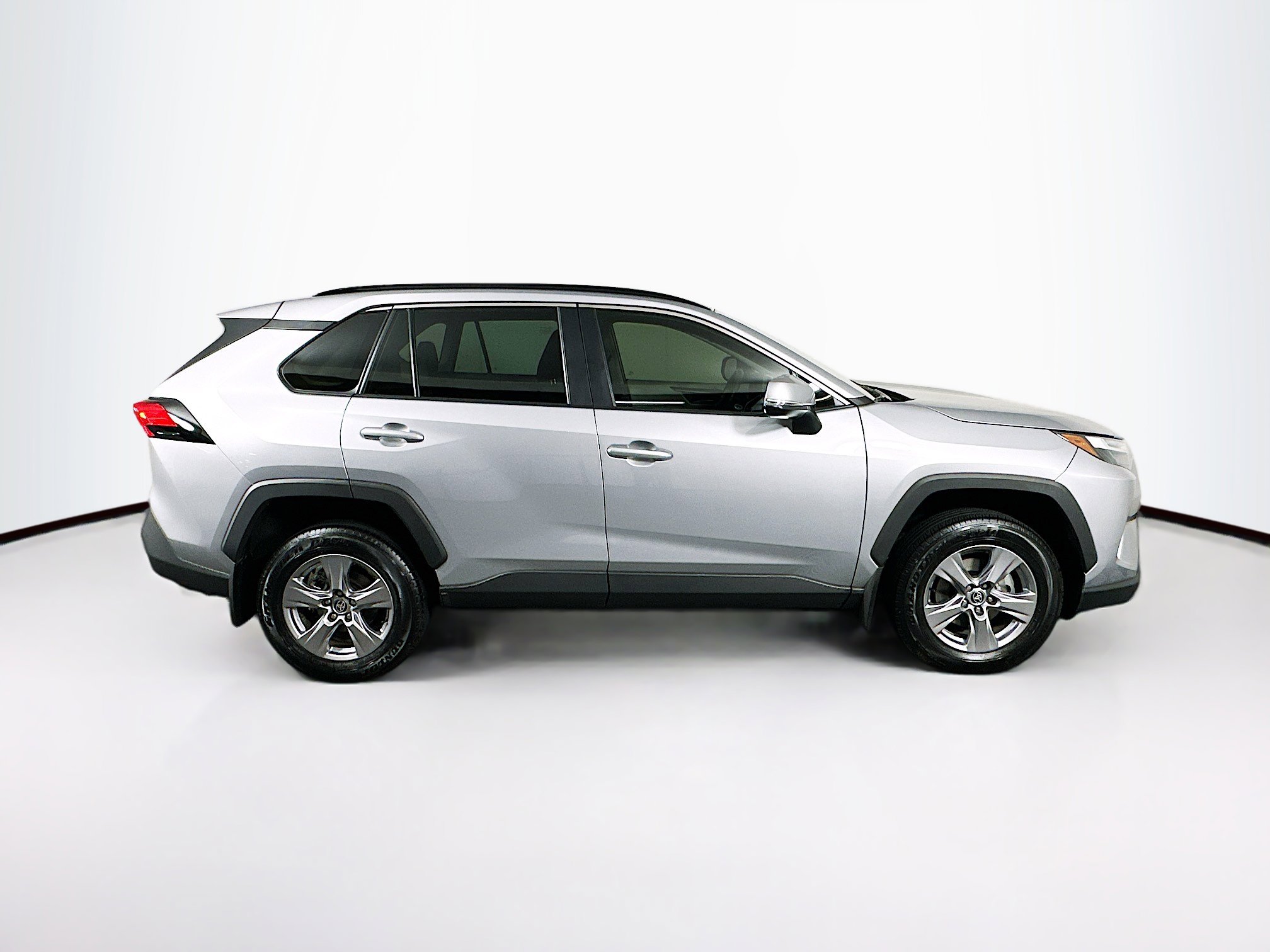 Used 2025 Toyota RAV4 XLE image 10