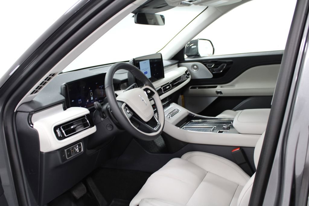 New 2025 Lincoln Aviator Reserve w/ Luxury Package image 20