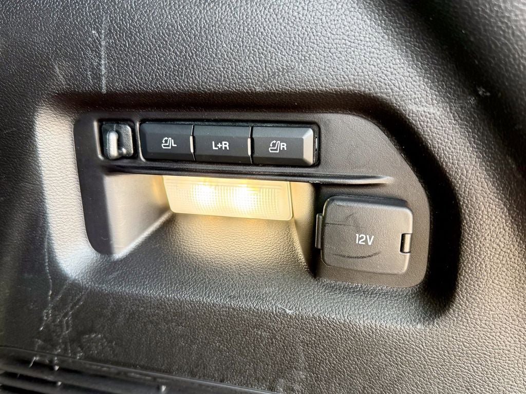 Used 2021 Ford Explorer Platinum w/ Equipment Group 601A AWD/4WD image 19