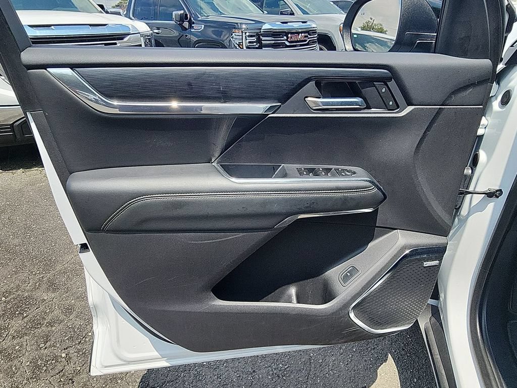 Certified 2025 GMC Acadia Elevation FWD image 22