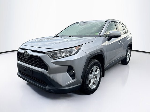 Used 2019 Toyota RAV4 XLE w/ Convenience Package image 1