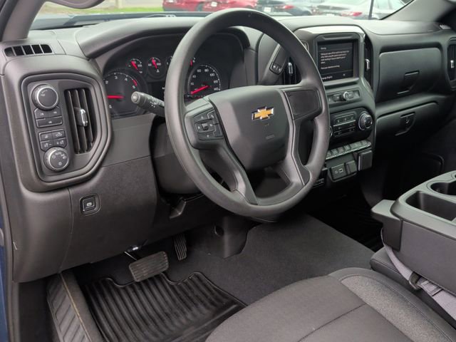 Used 2025 Chevrolet Silverado 2500 Custom w/ Custom Value Package AWD/4WD image 15