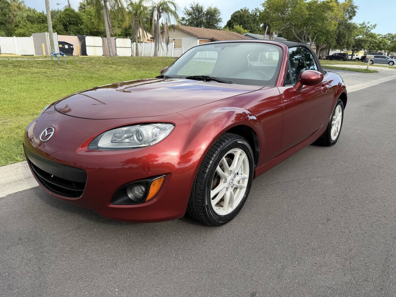 Used 2012 MAZDA MX-5 Miata Sport w/ Convenience Pkg RWD image 1