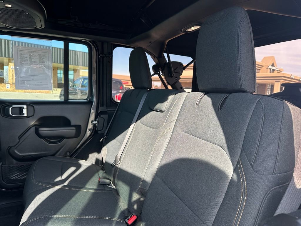 Used 2024 Jeep Wrangler Sport S image 11