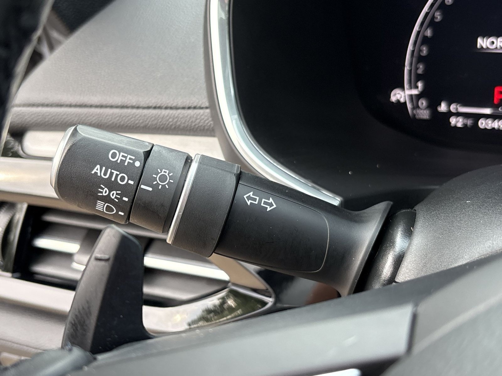 Used 2024 Acura MDX SH-AWD image 24