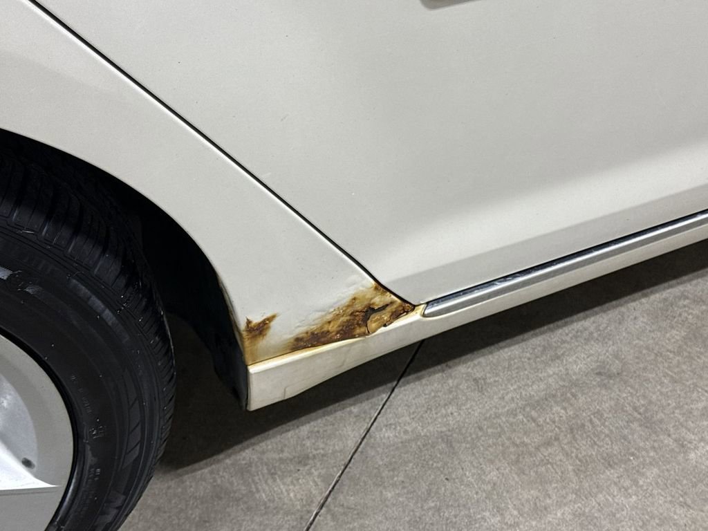 Used 2011 Chevrolet Malibu LT image 30