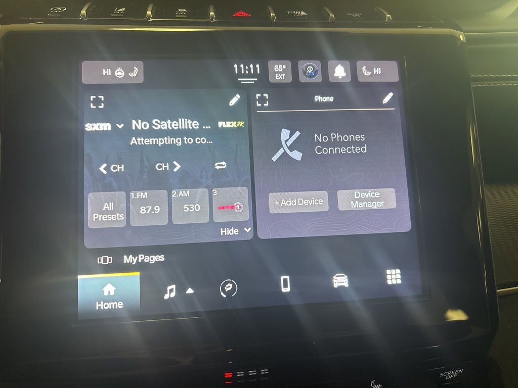 Used 2023 Jeep Grand Cherokee Altitude AWD/4WD image 12