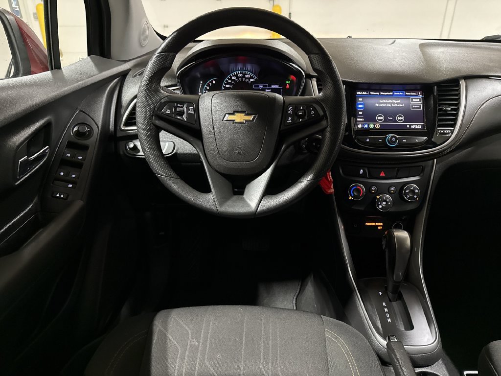 Used 2020 Chevrolet Trax LT FWD image 11