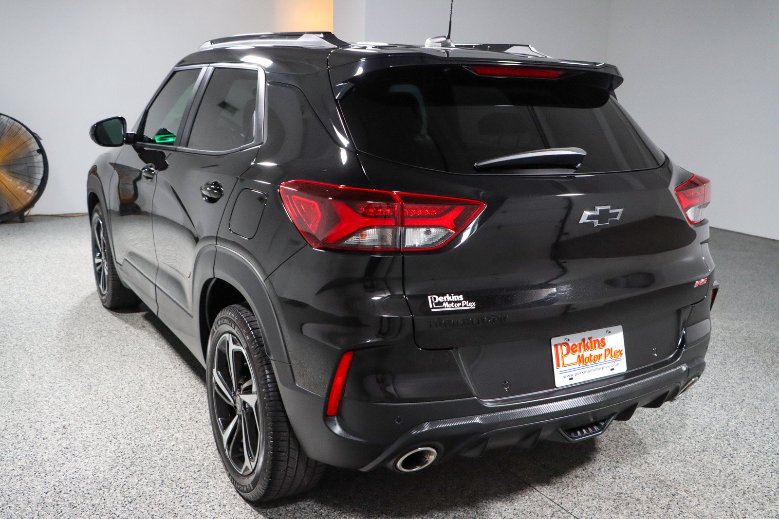 Used 2021 Chevrolet TrailBlazer RS w/ Technology Package FWD image 9