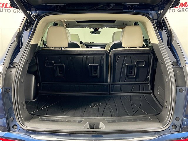 Used 2023 Buick Enclave Avenir w/ Avenir Technology Package image 28