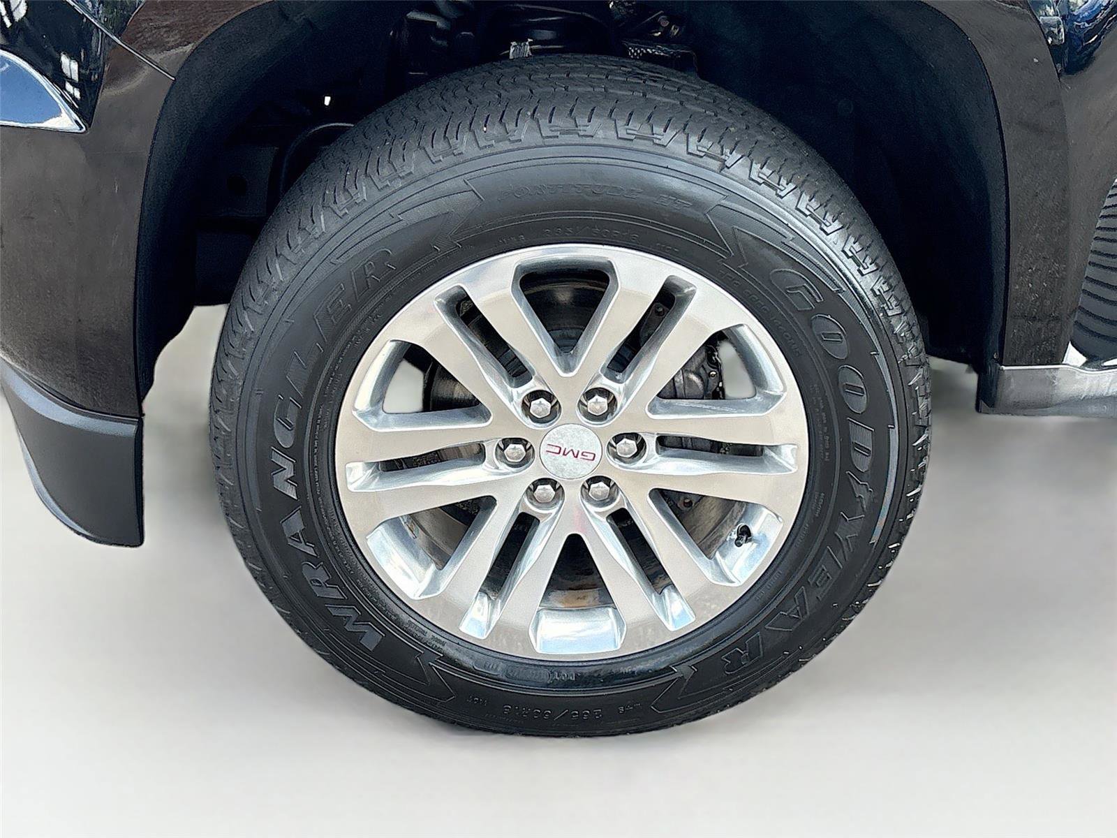 Used 2018 GMC Canyon SLT w/ Driver Alert Package AWD/4WD image 29