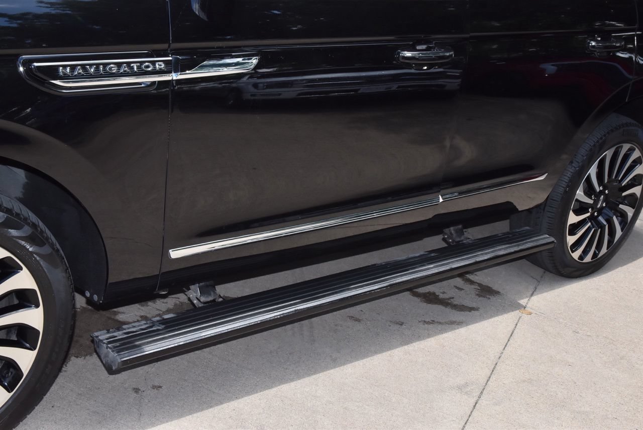 Used 2024 Lincoln Navigator Black Label AWD/4WD image 38