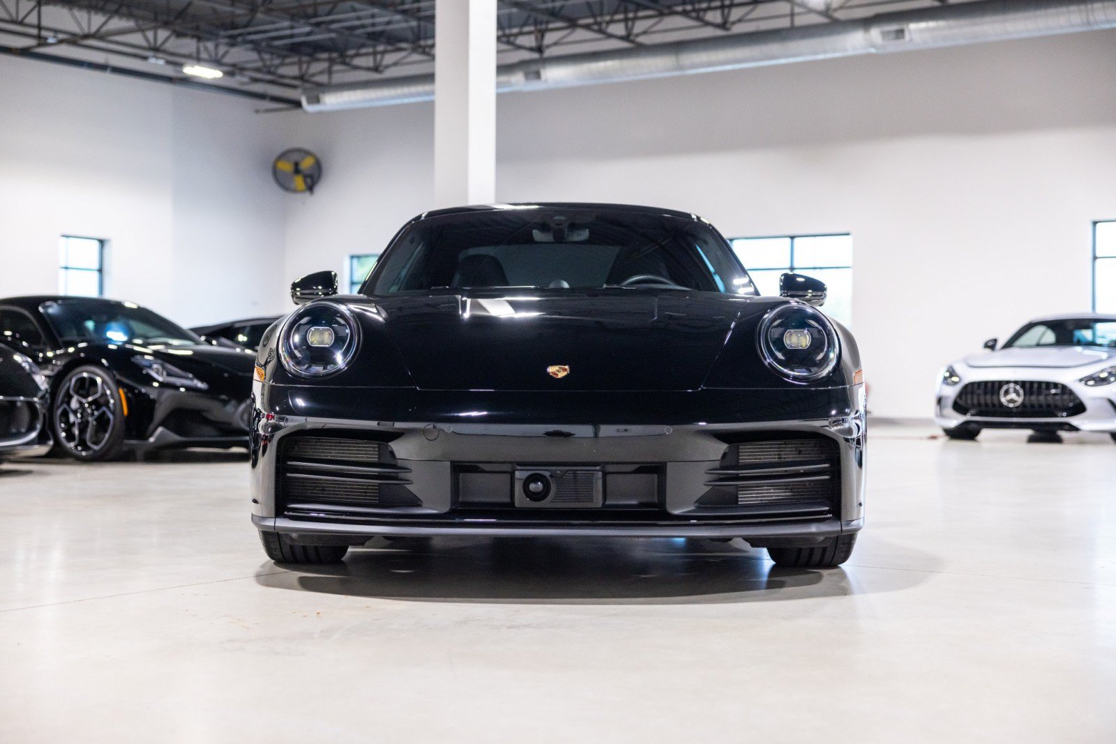Used 2025 Porsche 911 Carrera RWD image 2