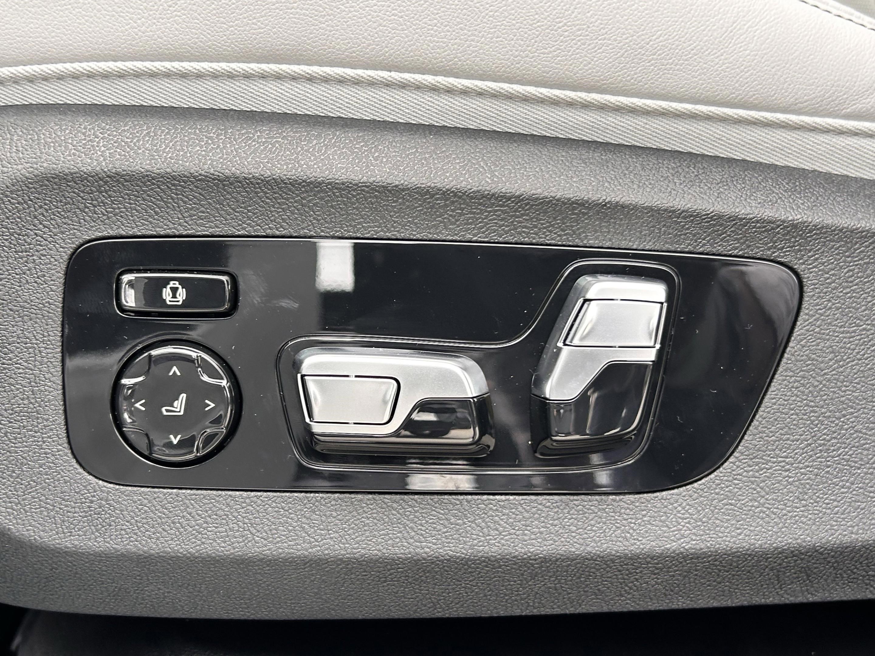 New 2026 BMW XM Label Red image 19