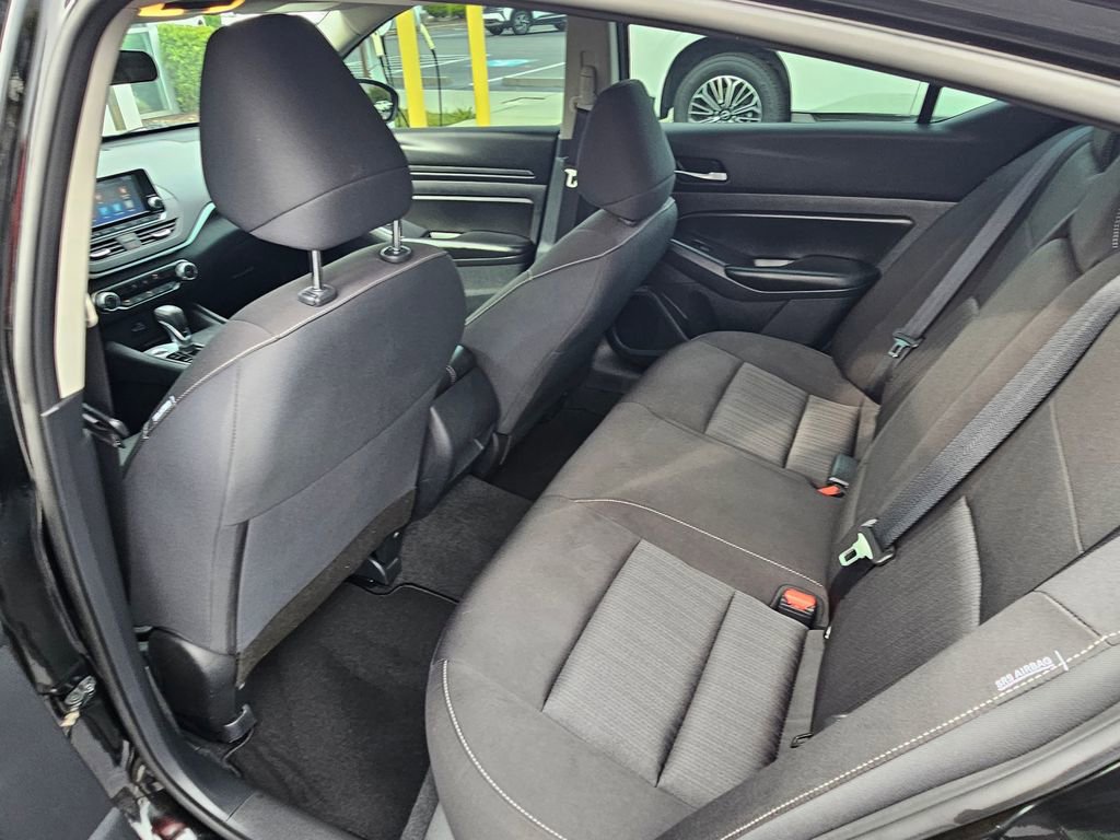 Used 2022 Nissan Altima 2.5 S FWD image 12