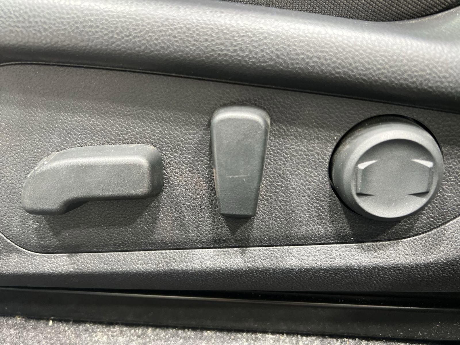 Used 2024 Subaru Crosstrek 2.5i Limited w/ Crosstrek Mirror Package image 12